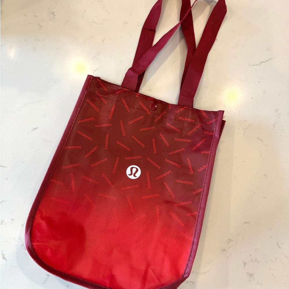 Lululemon Athletica Red Logo Tote 🍋 Small size 🍋🍋🍋🍋🍋